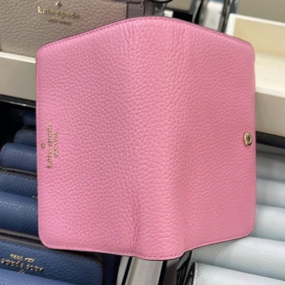 Kate Spade Lena Medium Bifold Wallet
Mandawilla
NWT - Picture 11 of 16